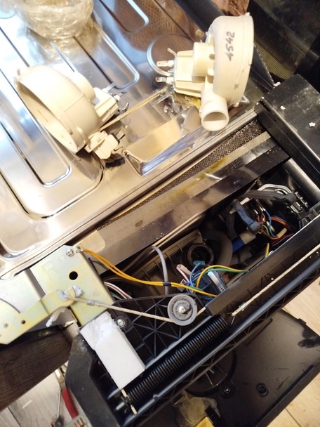 Замена нагревательного элемента посудомоечной машины